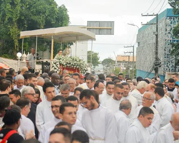 Fé e tradição marcam celebração de Corpus Christi no Centro de Maceió