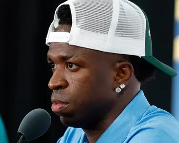 Fifa libera entrevistas em espanhol no Mundial após polêmica com Vinícius Júnior
