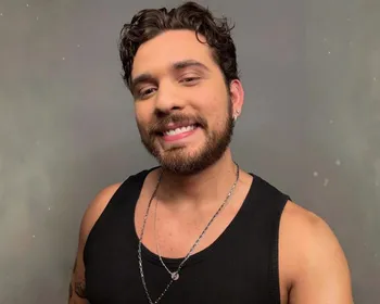 Gustavo Mioto dá detalhes de vida amorosa e internautas cogitam bissexualidade: "Sempre mastigando"