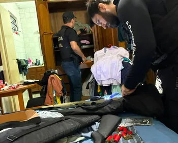 Homem preso por atirar em motorista por app já havia sacado arma em bar