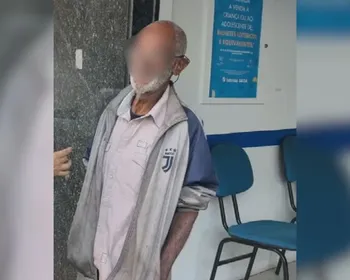 Idoso em situação de rua tem cabelos e barba tingidos de vermelho: empresário é investigado