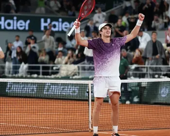João Fonseca supera Guga e é o brasileiro mais jovem nas quartas de um Grand Slam