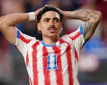 Jogadores paraguaios 'culpam' treinador por empate sem gols na Copa