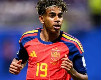 Lamine Yamal diz que Neymar é seu ídolo, mas 'Messi é o melhor de todos'