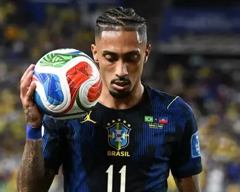 Lance de Raphinha em Brasil x Haiti gera revolta: 'Não tem cabimento'