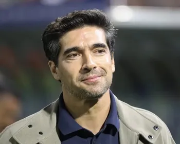 Leila Pereira e projeto: Palmeiras mantém tranquilidade após clube inglês mirar Abel