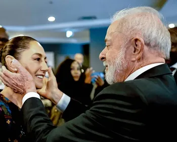 Lula compara protestos no México a 2013 e liga para Sheinbaum
