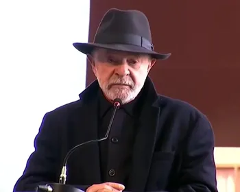 Lula pede minuto de silêncio por mortos e enviará ministro à Venezuela
Lula pede minuto de silêncio por mortos e enviará ministro à Venezuela
Lula pede minuto de silêncio por mortos e enviará ministro à Venezuela
Lula pede minuto de silêncio por mortos e enviará ministro à Venezuela