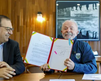 Lula sanciona lei que garante renovação automática da CNH