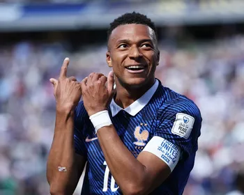 Mbappé supera Pelé, alcança marca histórica e entra de vez na briga pela artilharia das Copas