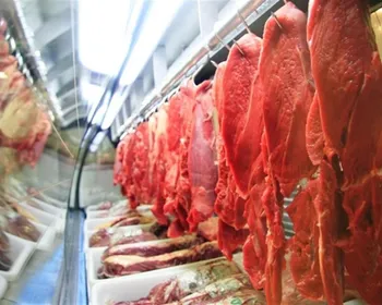 Menores são apreendidos após tentar furtar peças de carne em supermercado