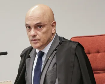Moraes vota para condenar Eduardo Bolsonaro por coação à Justiça