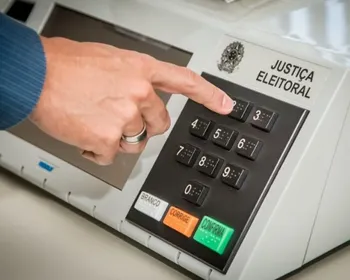 MP aciona TRE contra deputados e senadores por propaganda antecipada