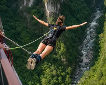 O que é rope jumping e qual a diferença para o bungee jump? Entenda esporte após morte de jovem em salto