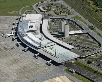 PM é presa suspeita de furtar fone de ouvido em aeroporto
