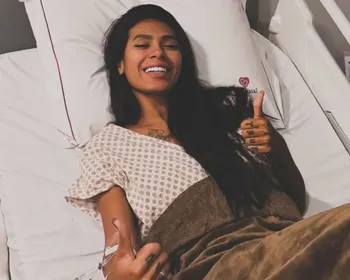Pocah passa por cirurgia de emergência nas partes íntimas: "Insuportável"