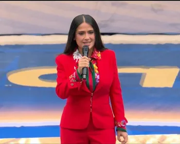 Quem é a atriz indicada ao Oscar que abriu a Copa do Mundo