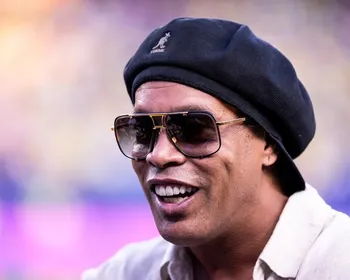 Ronaldinho acerta retorno ao futebol para jogar à 3ª divisão italiana