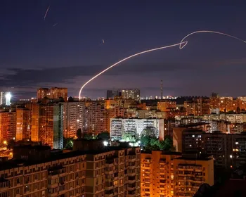 Rússia e Ucrânia se acusam após ataque à maior usina nuclear da Europa