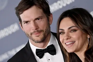 
				15 casais que começaram nas séries e também namoraram na vida real
			
			