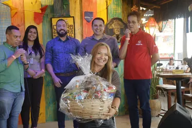 
				Arraiá do Mídia celebra profissionais que movimentam a publicidade em Alagoas
			
			