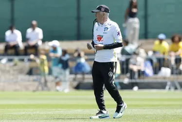
				Brasil realiza treino em preparação para a partida contra o Haiti; confira as imagens
			
			