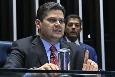 
				Com 6×1, Motta ganhou emendas de R$24,1 milhões
			
			