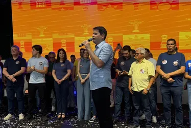 
				Davi Filho lança pré-candidatura ao Senado, sinaliza diálogo e aposta em eleição de ruptura
			
			