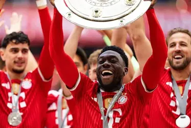 
				De campo de refugiados à elite do futebol: conheça Alphonso Davies, estrela canadense
			
			