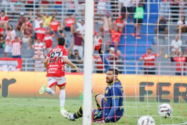 
				Em jogo de cinco gols, CRB perde para o São Bernardo pela Série B, no Rei Pelé: 3 a 2
			
			
