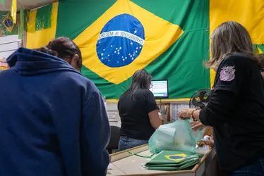 
				Jogos do Brasil na Copa: trabalhador pode folgar ou sair mais cedo?
			
			