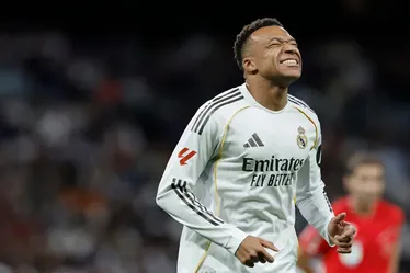 
				Mourinho chega ao Real Madrid para apagar incêndio da última temporada
			
			