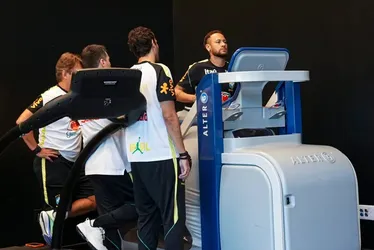
				Neymar inicia nova fase da recuperação e mira retorno na Copa
			
			