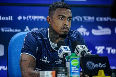
				Novo reforço do CSA se diz pronto para assumir gol azulino: "Gosto de desafios"
			
			