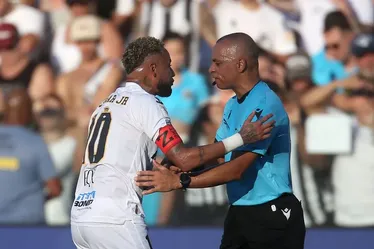 
				Revanche e estádio lendário agitam jogo de abertura da Copa entre México e África do Sul
			
			