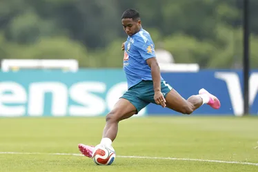 
				Treino da Seleção Brasileira visando à Escócia; confira imagens
			
			