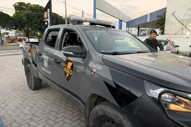 
				Três pessoas são presas com maconha e cocaína após denúncia no Centro
			
			