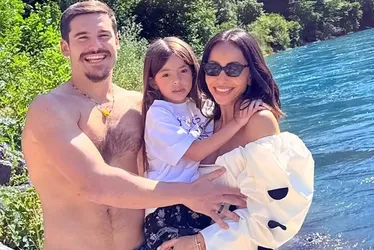 
				Veja vídeo do anúncio de gravidez de Sabrina Sato e Nicolas Prattes
			
			