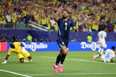 
				Vini Jr. volta a brilhar, Brasil bate Haiti e lidera grupo na Copa do Mundo
			
			
