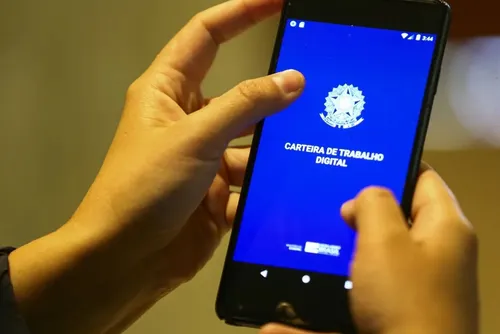 
				37,1 milhões de brasileiros trabalham mais de 41 horas por semana
			
			