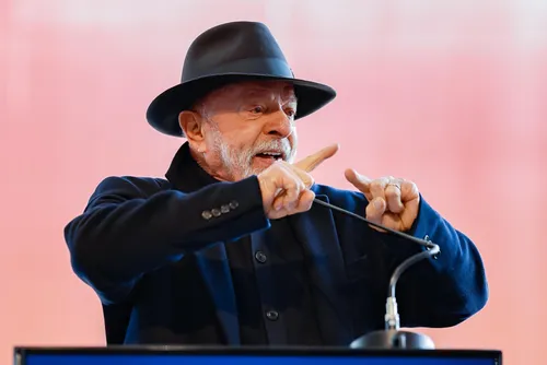 
				Ao criticar Jorginho, Lula menciona Hitler e pede combate ao racismo
			
			