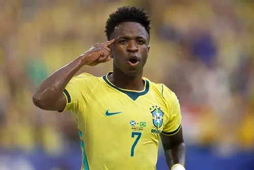 
				Brasil foi campeão sempre que um jogador fez gol nos 3 primeiros jogos
			
			