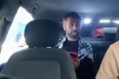 
				Cantor sofre tentativa de assalto ao entrar em carro de aplicativo
			
			