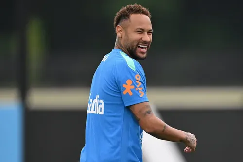 
				Com Neymar bem à vontade, Brasil faz último treino antes do jogo com a Escócia
			
			