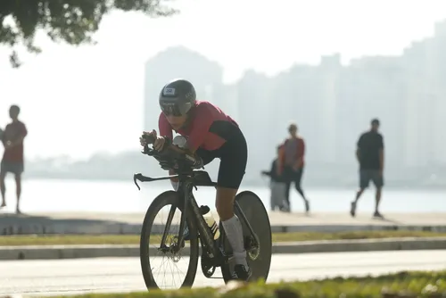 
				Com tempo de 9h34, Amanda Brito alcança feito inédito no Ironman
			
			