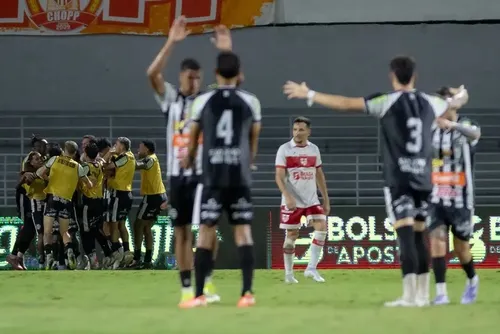 
				CRB iguala pior marca da década e sofre 17 gols em 11 rodadas da Série B
			
			