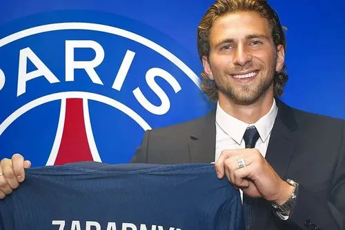 
				Crise no PSG? Jogadores não se cumprimentam em jogo-treino
			
			
