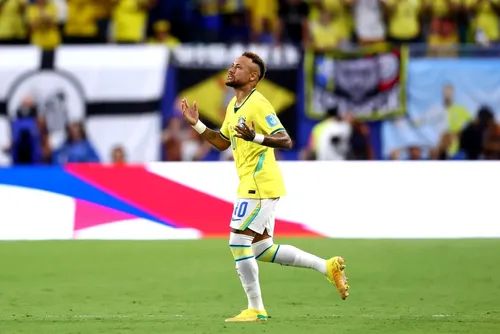 
				Desempenho de Neymar em jogo contra Escócia vira meme nas redes
			
			