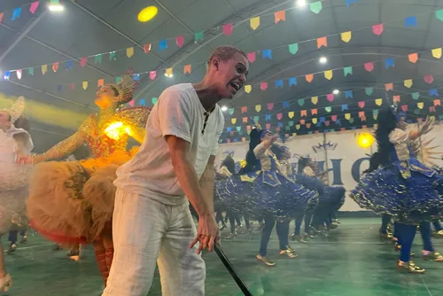 
				Dos olhos ao coração: Sanfona do Rei emociona ao contar história do Ceguinho do Centro no Forró & Folia
			
			