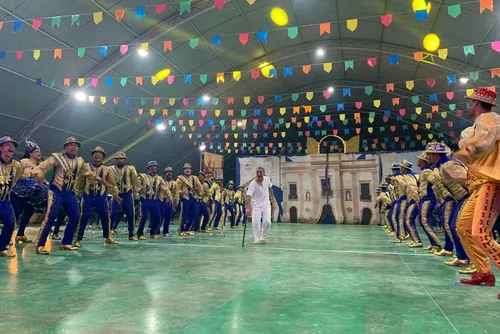 
				Dos olhos ao coração: Sanfona do Rei emociona ao contar história do Ceguinho do Centro no Forró & Folia
			
			